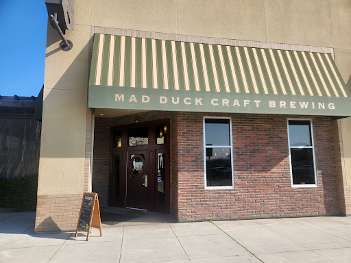 Mad Duck Craft Brewing Campus Pointe-1
